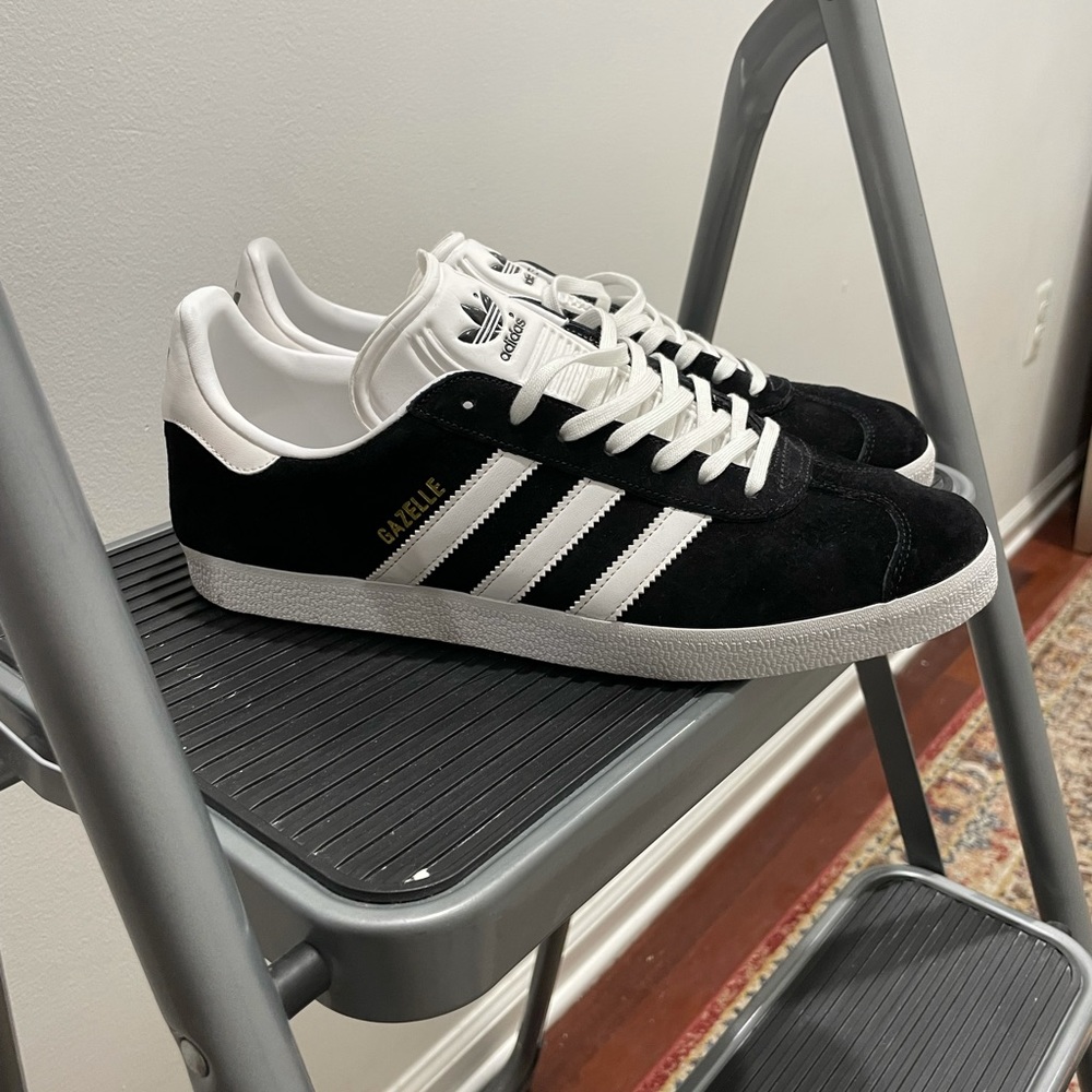 adidas Originals Gazelle sneakers in black suede, Mens Size 10.5